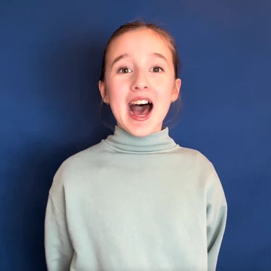 Present Yourself to Hollywood Agents